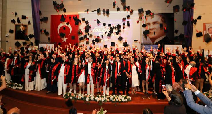Tokat Gaziosmanpaşa Üniversitesi Tıp Fakültesi 13. dönem mezunlarını verdi