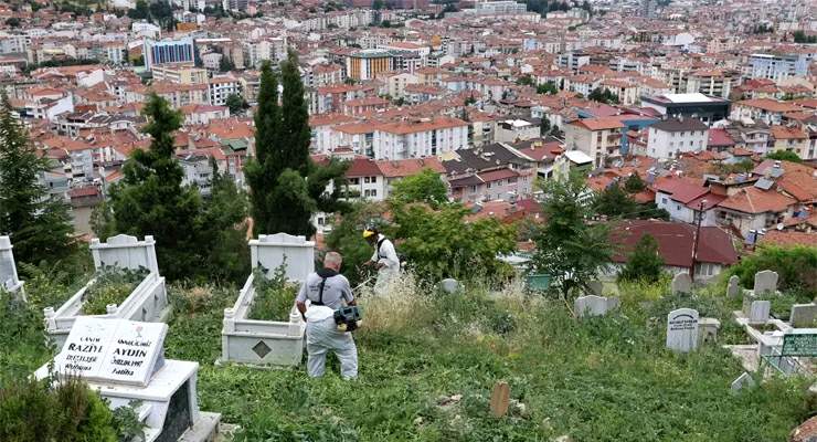 Tokat’ta mezarlıklar için “Yaz Bakımı” devam ediyor
