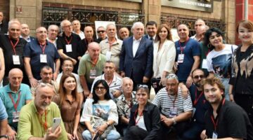 81 ilden gazeteciler Balıkesir’de aynı çatı altında