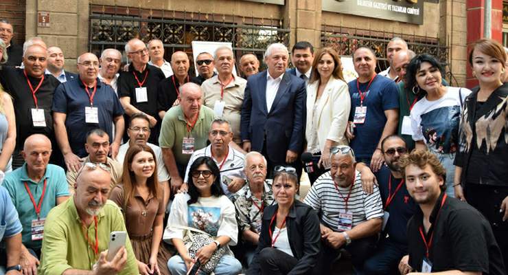 81 ilden gazeteciler Balıkesir’de aynı çatı altında