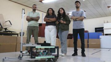 Üniversite öğrencileri fabrikalarda insan gücünü azaltacak yapay zekalı forklift geliştirdi
