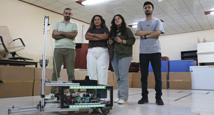 Üniversite öğrencileri fabrikalarda insan gücünü azaltacak yapay zekalı forklift geliştirdi