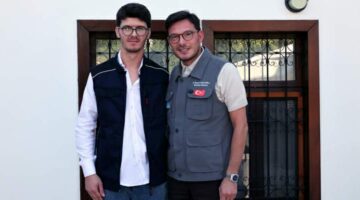 Kendi sesiyle karşılaşan başkan Yazıcıoğlu kahkahalara boğuldu