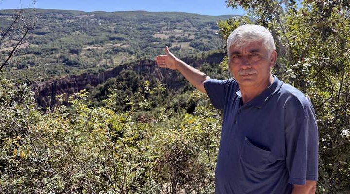 “Dilim Kayalar” farklı renklerdeki sıra dışı manzarasıyla görenleri mest ediyor