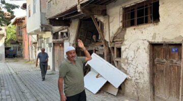 SİT alanı olduğu için çivi dahi çakılmayan konaklar yıkılma tehdidi ile karşı karşıya